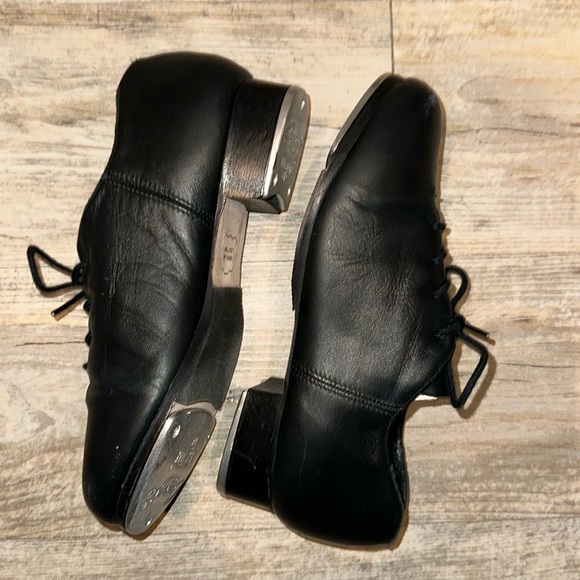 Capezio Tic Tap Toe Tap Shoes - Picture 8 of 10